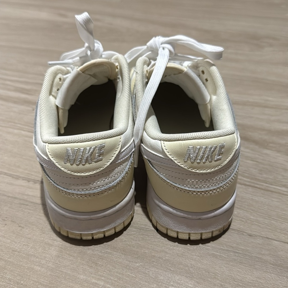 Nike Dunks - Picture 3 of 4